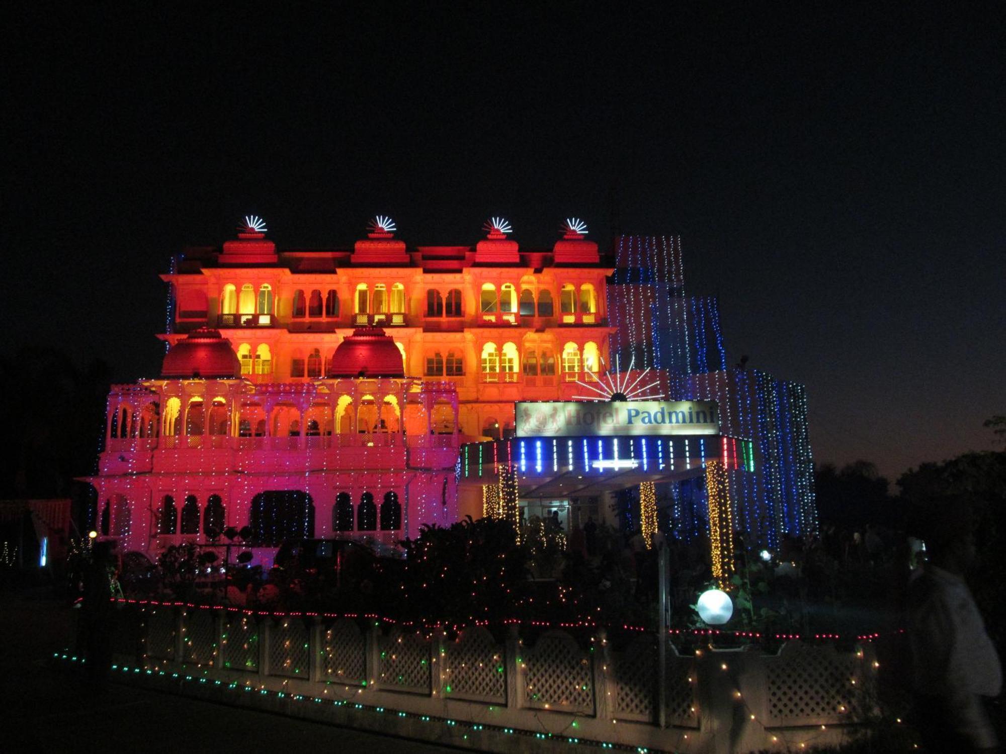 Hotel Padmini Chittorgarh エクステリア 写真