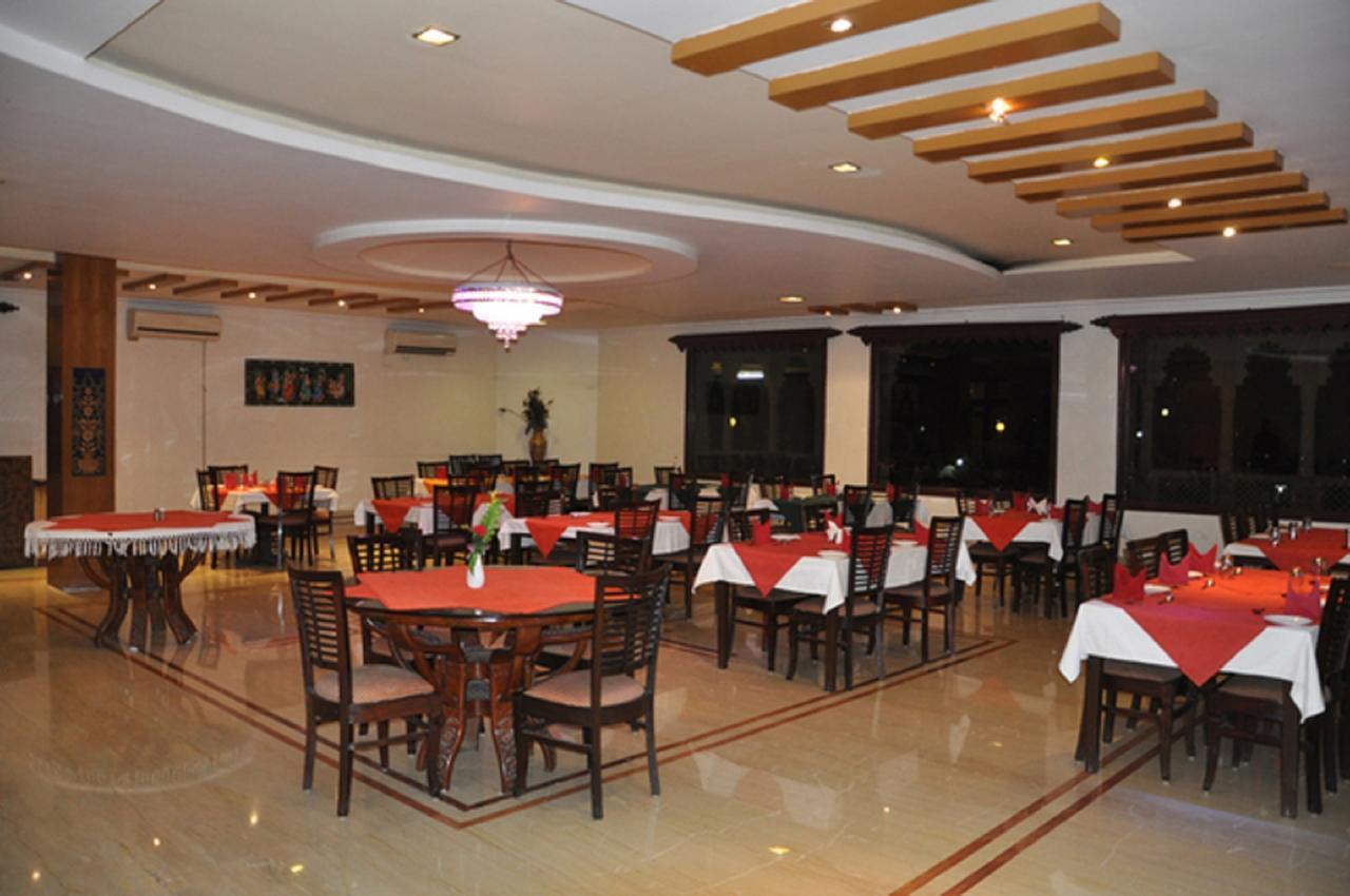 Hotel Padmini Chittorgarh エクステリア 写真